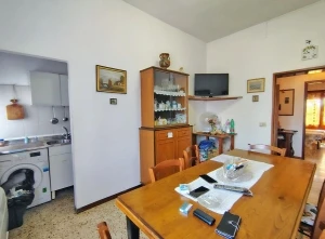 RIF.VA 405 VENDITA MONTEFOLLONICO SI APPARTAMENTO CON RESEDE PRIVATO RICH. € 85.000,00