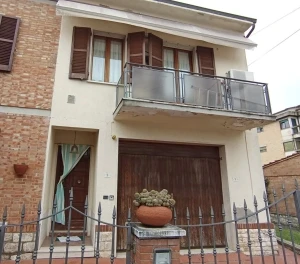 RIF. 31 VENDITA BETTOLLE RIC. € 168.000,00 INF. 3381965857 AG. D'OVIDIO